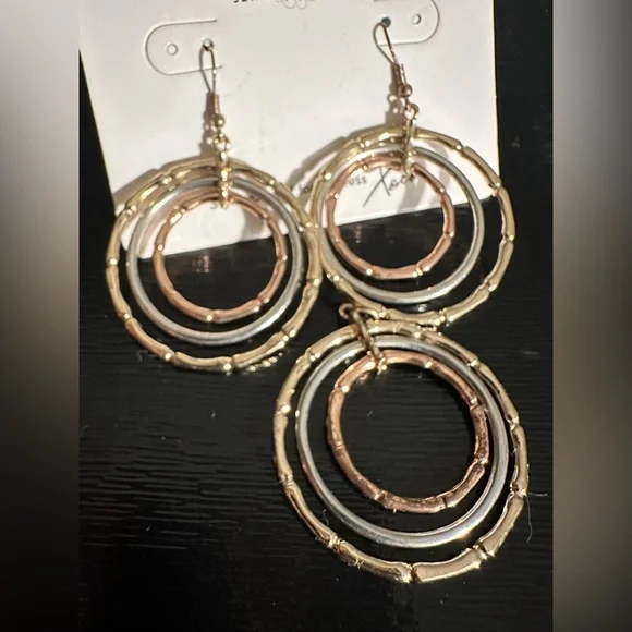 Park Lane Bamboo Trio Earring And Pendant NIB
(No necklace for pendant) - Picture 2 of 6